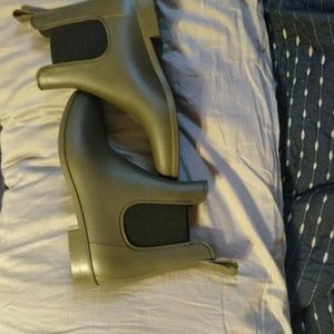 Olive green short chelsea rain boots